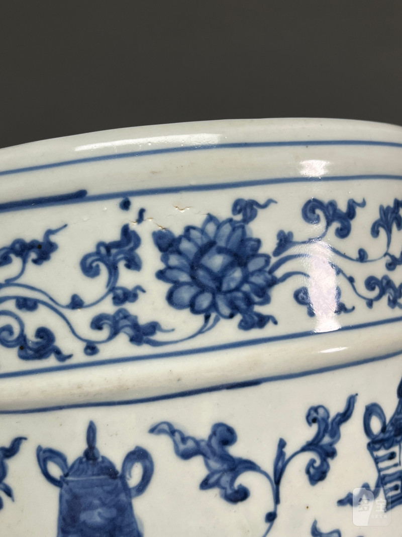 明正德 青花莲托八宝纹香炉 - 图12